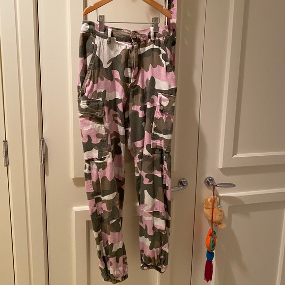 Hot & delicious camp pants - Picture 2 of 4